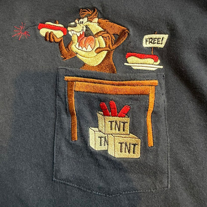 ⭐️1999年 Warner Bros. Studio Store 刺繍ポケットTシャツ｜ルーニー・テューンズ タズ＆バッグス・バニー オフィシャル XXLサイズ